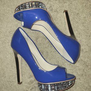 Patent blue heel